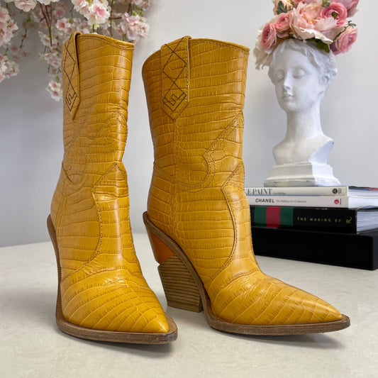 FENDI Cutwalk Boots