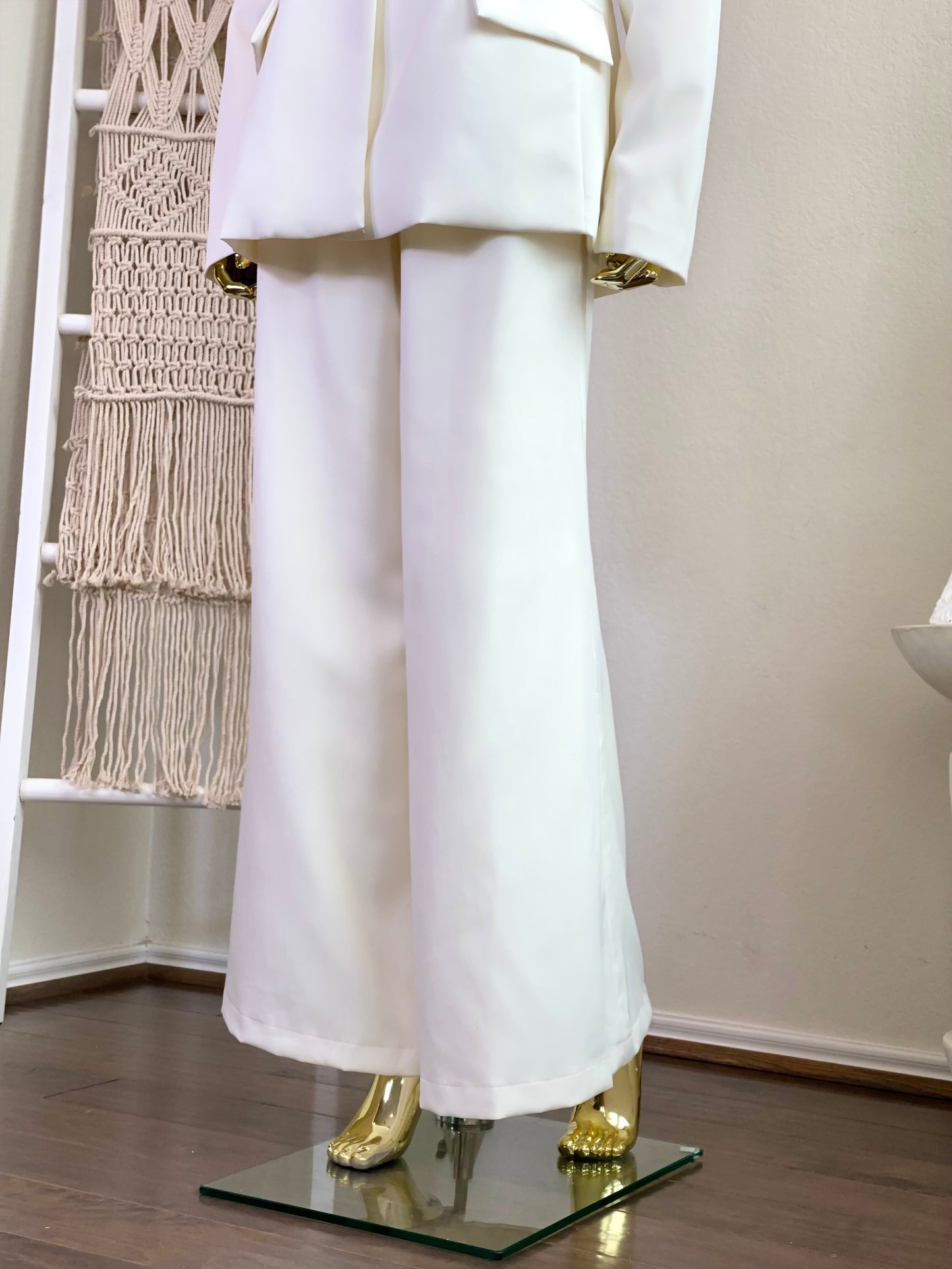 Relaxed-Fit Cream Blazer Set