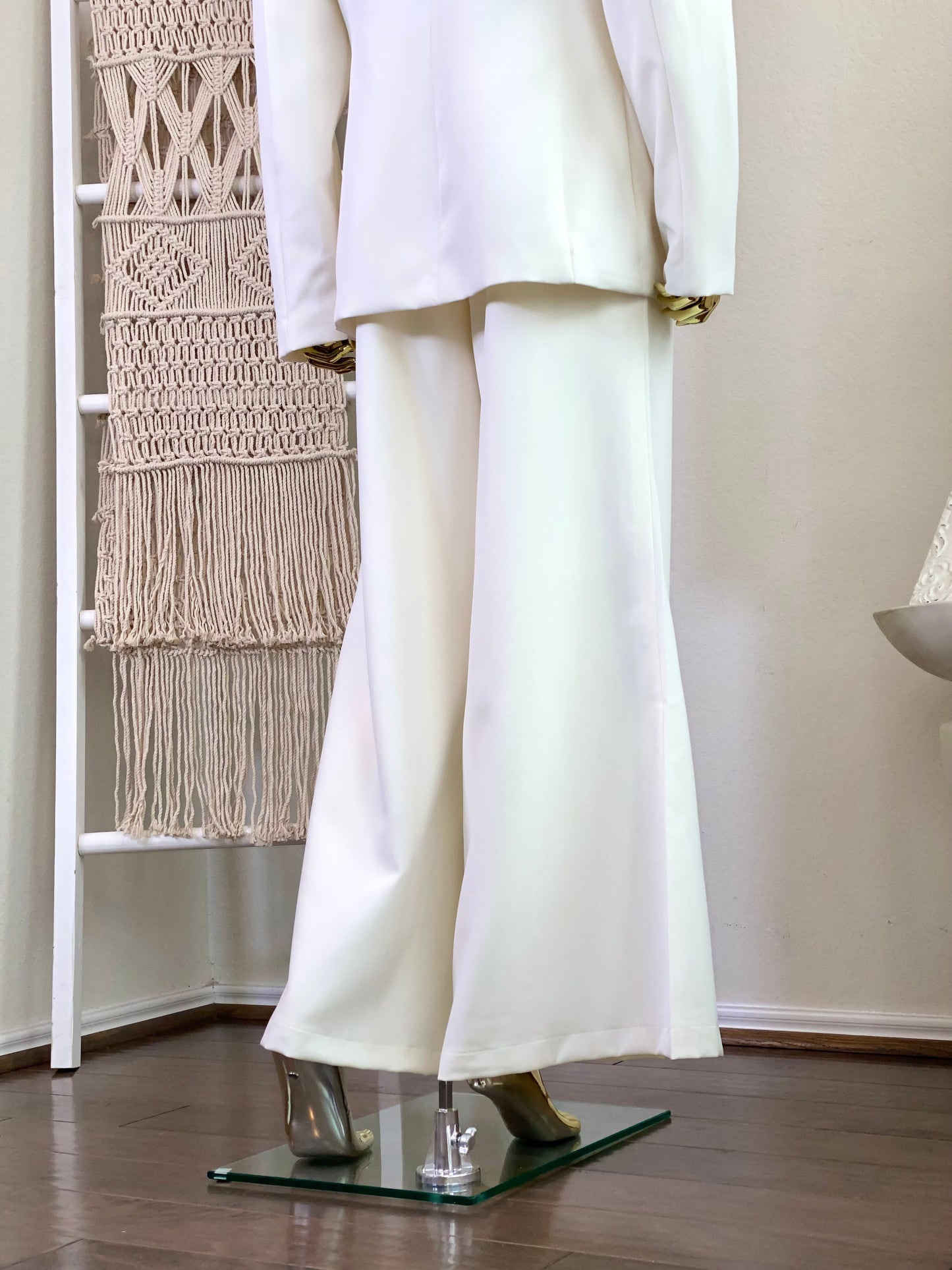 Relaxed-Fit Cream Blazer Set