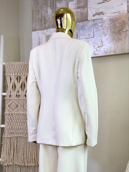 Relaxed-Fit Cream Blazer Set