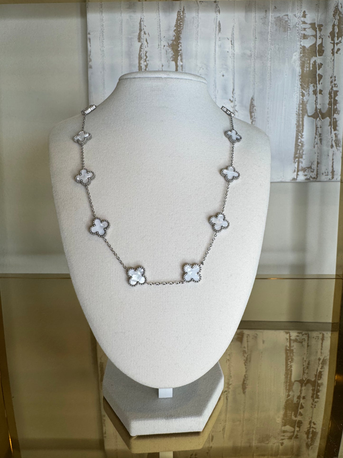 Multiple clover necklace